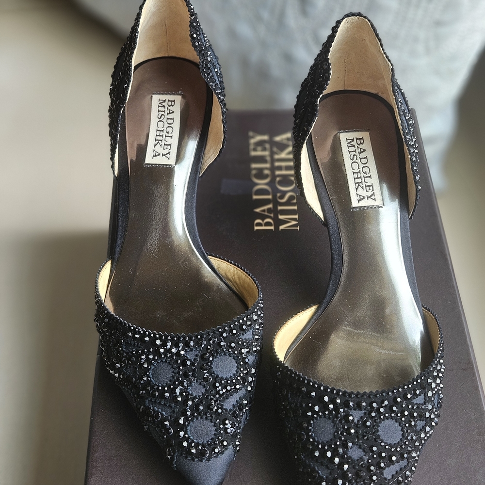 Badgley Mischka Black Satin Elegant Heels